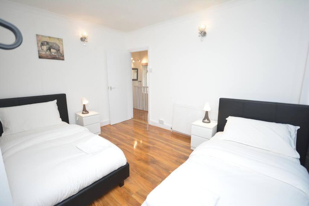 4 Bedroom House In East Londyn Zewnętrze zdjęcie