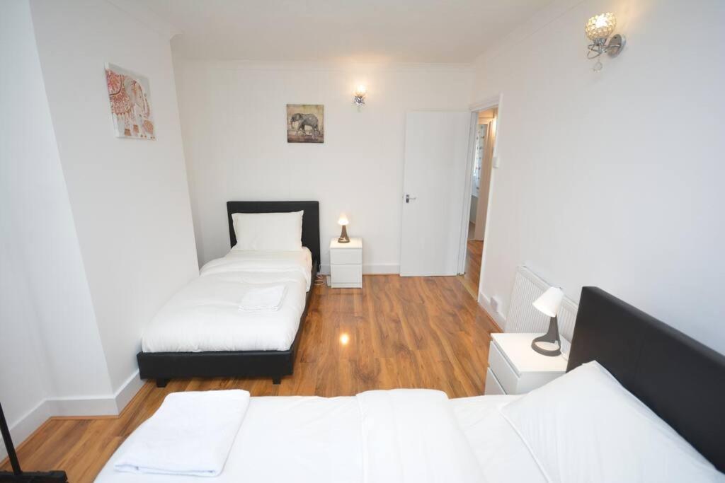 4 Bedroom House In East Londyn Zewnętrze zdjęcie